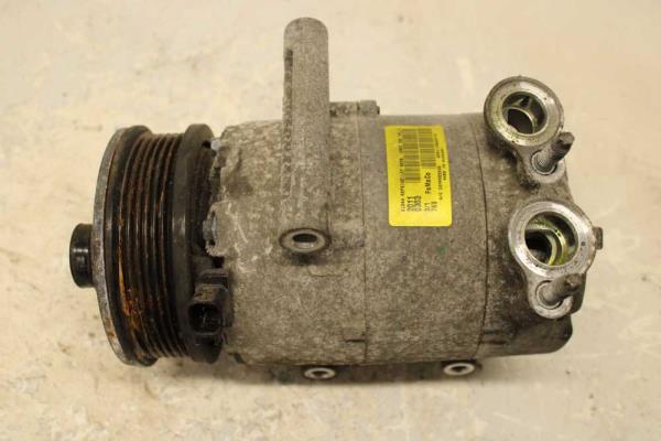 COMPRESSEUR DE CLIMATISATION FORD/ LANDROVER - Vue 1